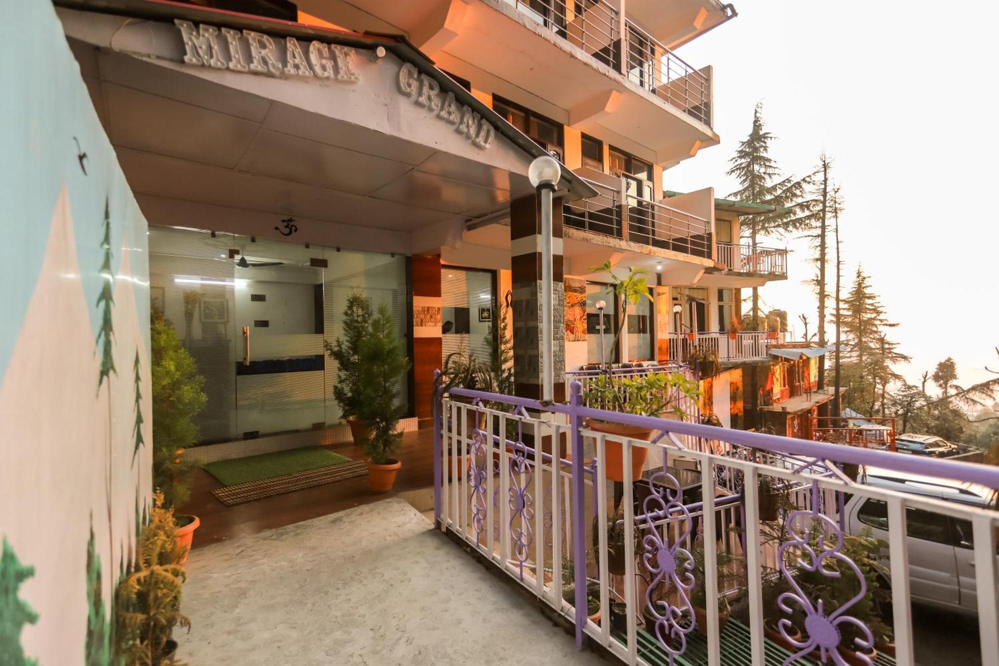 Отель Mirage Grand Мак-Леод-Гейндж Экстерьер фото